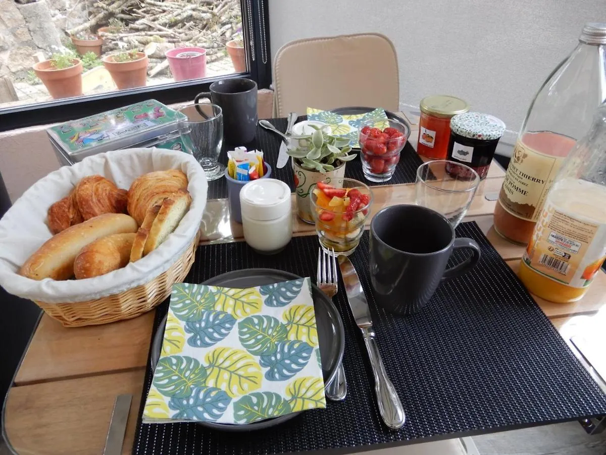 Pensionat Les Jardins De Caribole Hotell Fourneaux